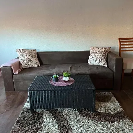 Azra Apartamento *