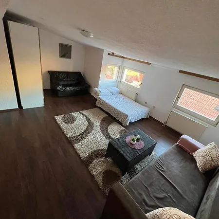 Azra Apartamento